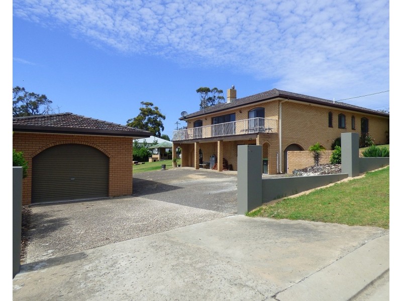 8 Bimmil St, Eden NSW 2551
