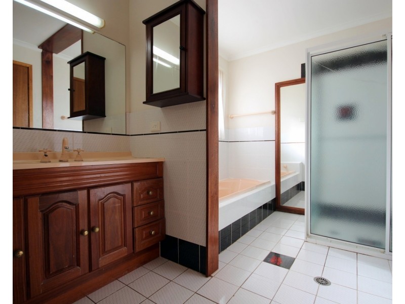 9 Chandos St, Eden NSW 2551