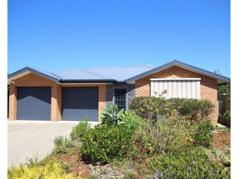 7 Blue Marlin Ct, Eden NSW 2551