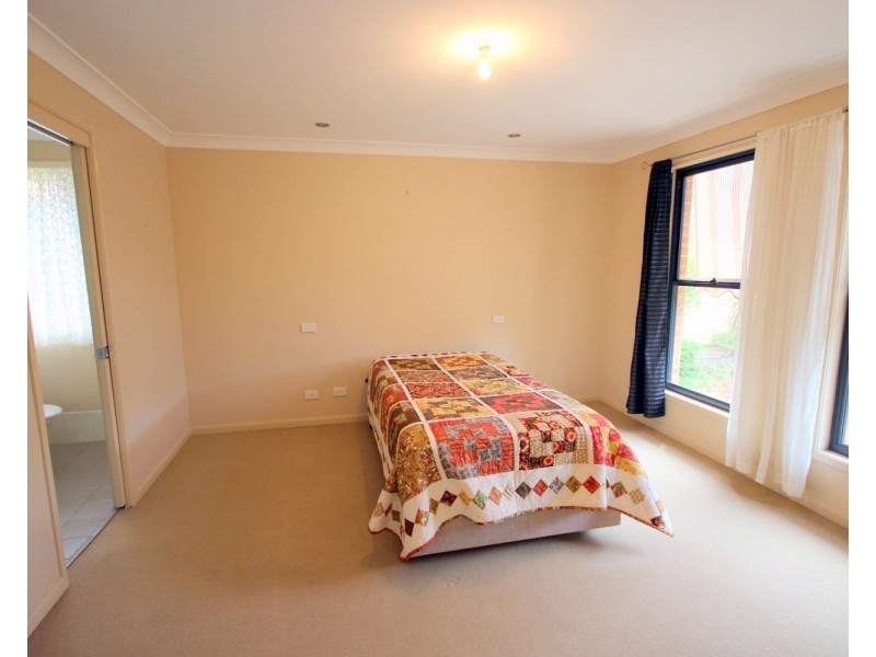 7 Blue Marlin Ct, Eden NSW 2551