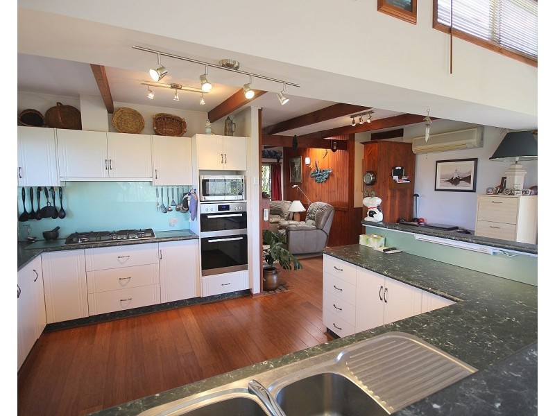 8 View St, Eden NSW 2551