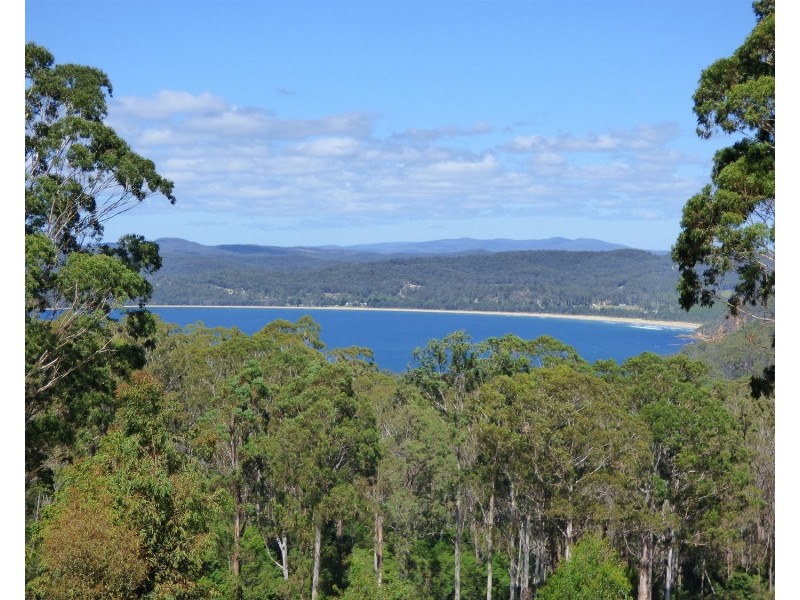 16 Allira Lane, Eden NSW 2551