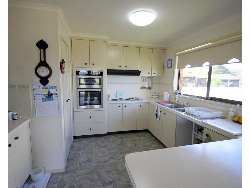 1 Fishermens Ct, Eden NSW 2551