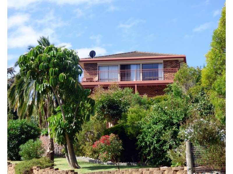 1 Fishermens Ct, Eden NSW 2551