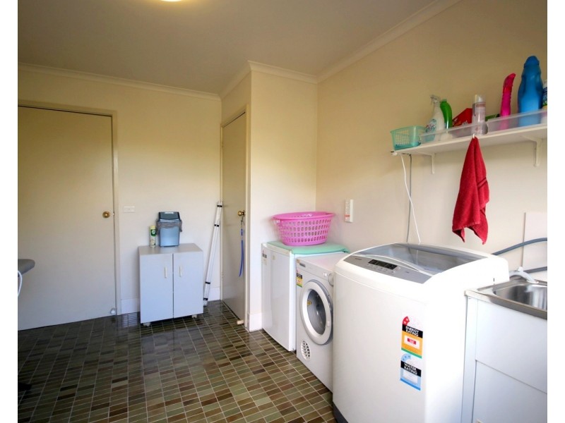 1 Fishermens Ct, Eden NSW 2551