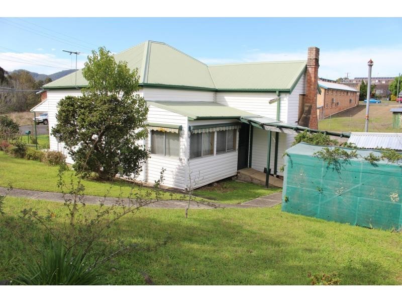 9 Railway Street North, Gloucester NSW 2422