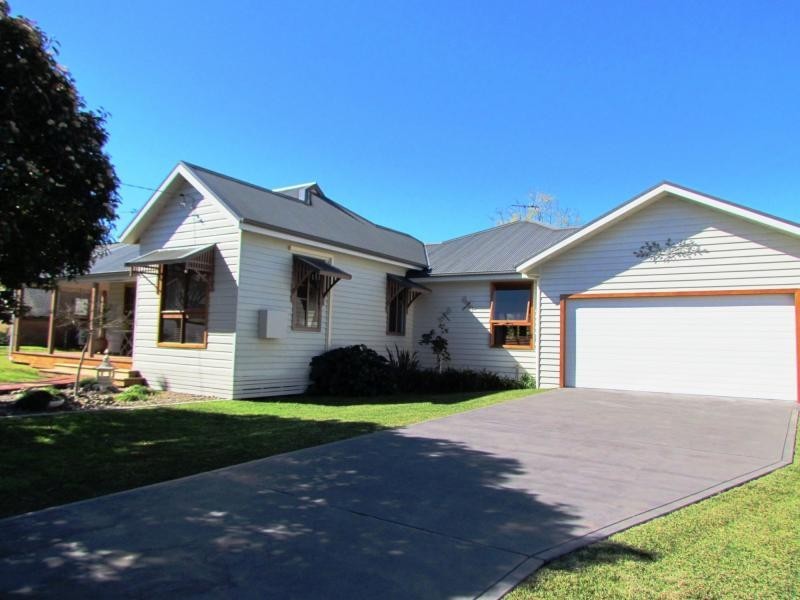 38 Barrington Street, Gloucester NSW 2422