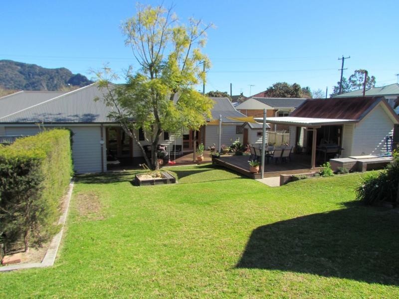 38 Barrington Street, Gloucester NSW 2422