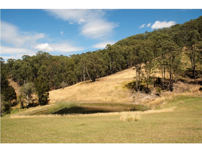 367 Moores Rd, Monkerai NSW 2415