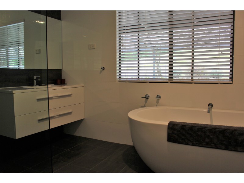 367 Moores Rd, Monkerai NSW 2415