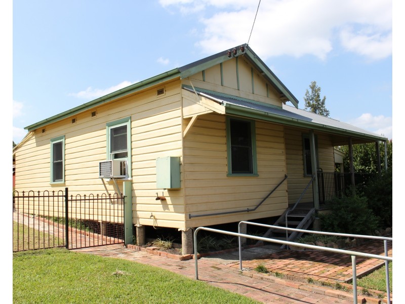 84 Denison St, Gloucester NSW 2422