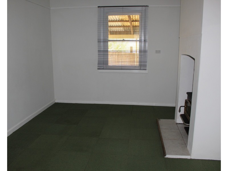 84 Denison St, Gloucester NSW 2422