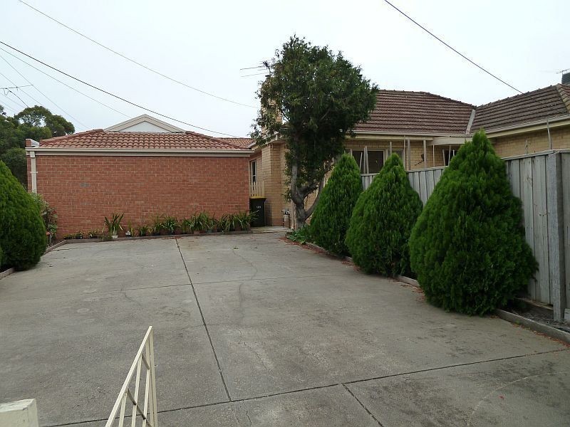 21 Thomas Street, Airport West VIC 3042
