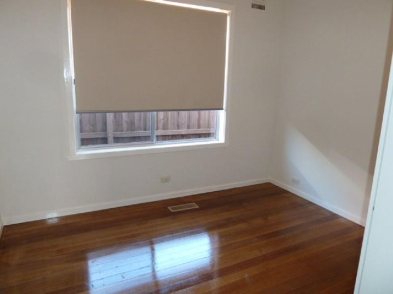 66 Riviera Road, Avondale Heights VIC 3034