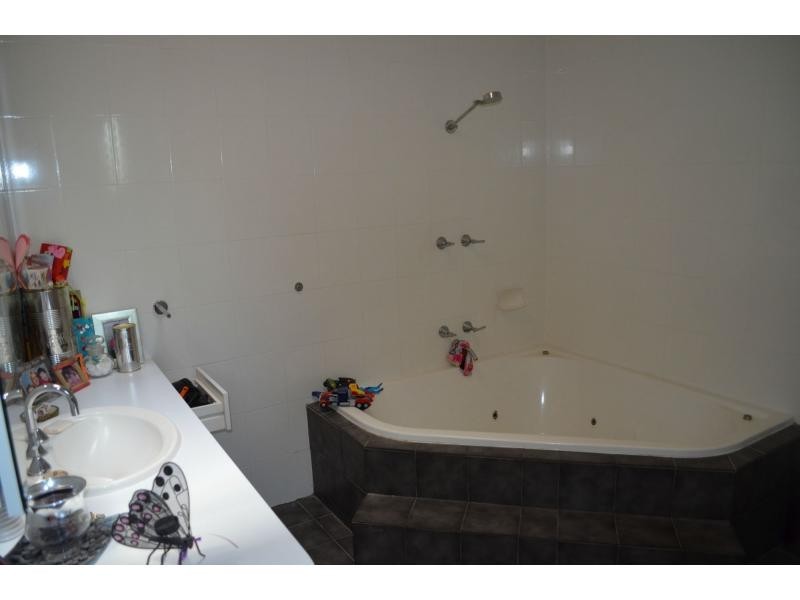 Avondale Heights VIC 3034