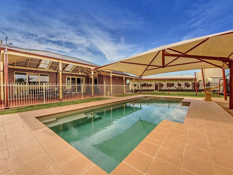 Taylors Lakes VIC 3038
