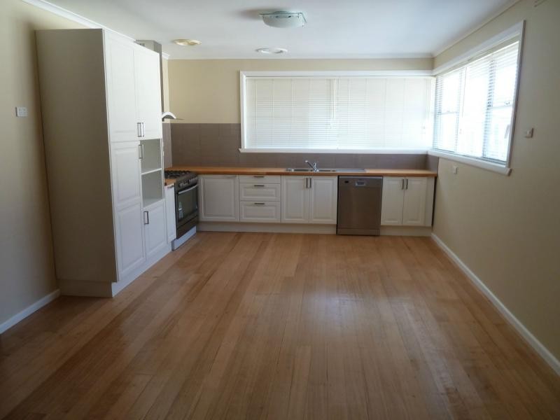 29 Montpellier Drive, Avondale Heights VIC 3034