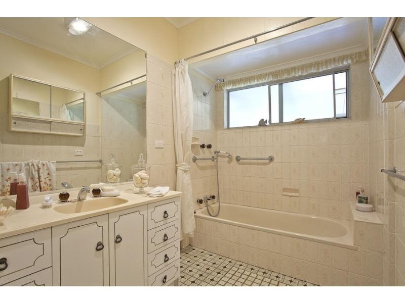 Avondale Heights VIC 3034