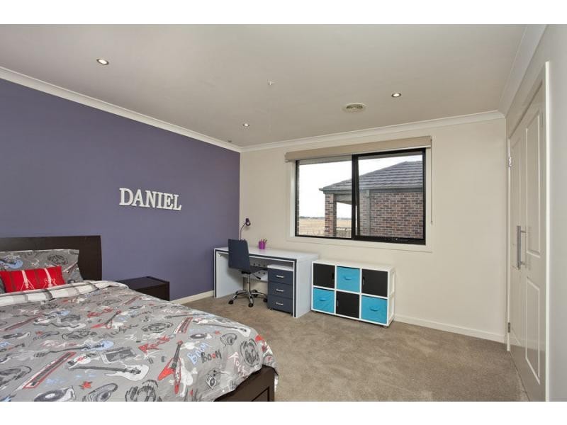 Caroline Springs VIC 3023