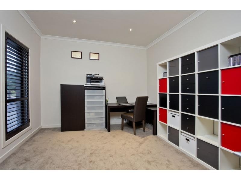 Caroline Springs VIC 3023