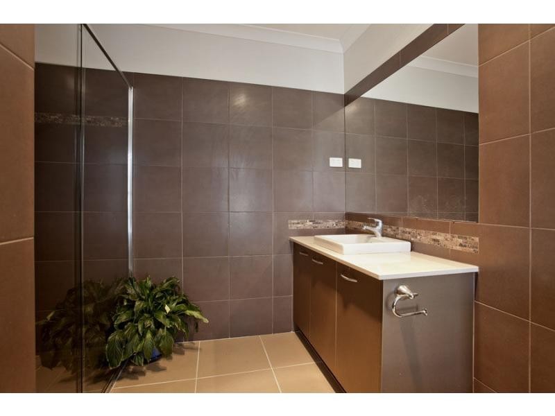 Caroline Springs VIC 3023