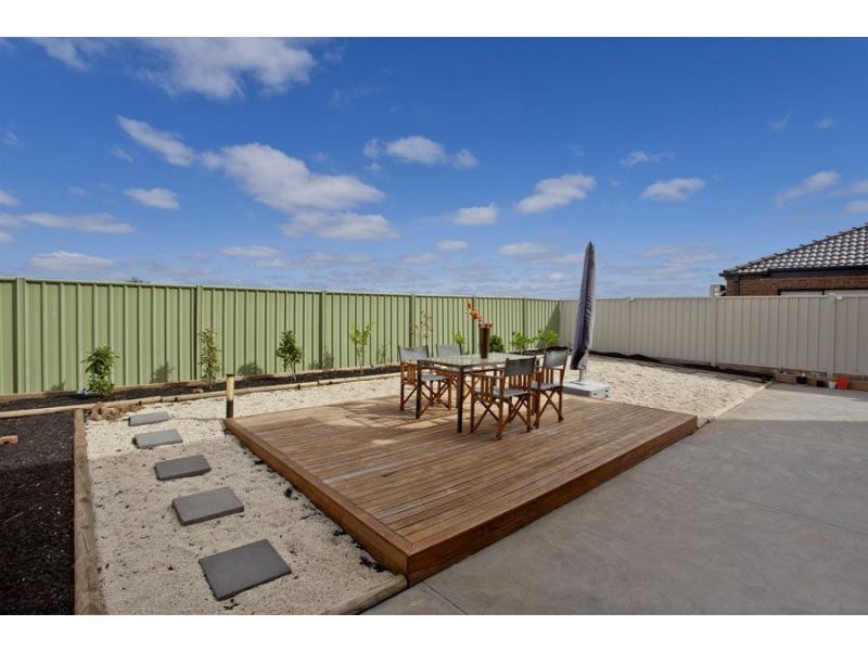 Caroline Springs VIC 3023