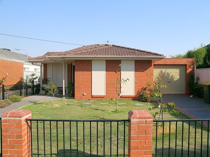 29 Sydney Road, Avondale Heights VIC 3034