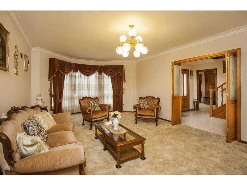 3 Brighton Court, Avondale Heights VIC 3034