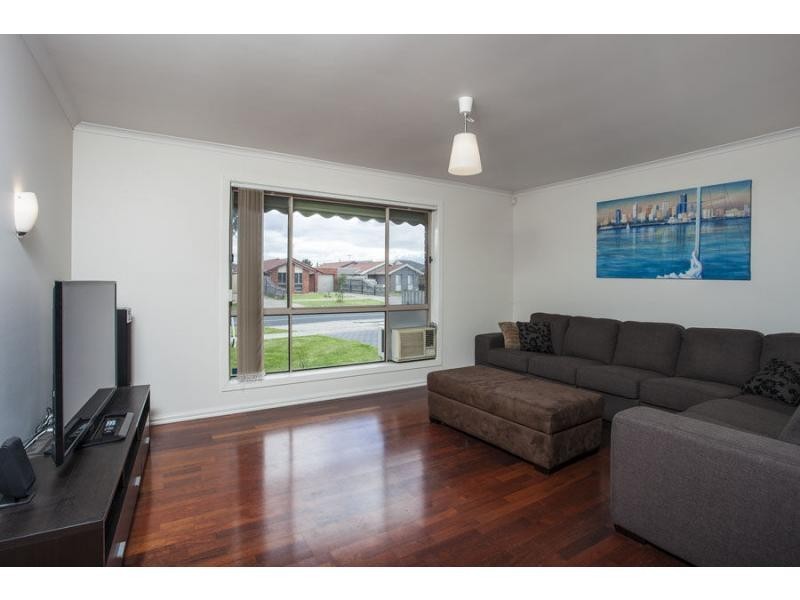 1/158 Copernicus Way, Keilor Downs VIC 3038