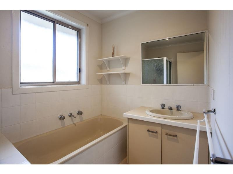 1/158 Copernicus Way, Keilor Downs VIC 3038