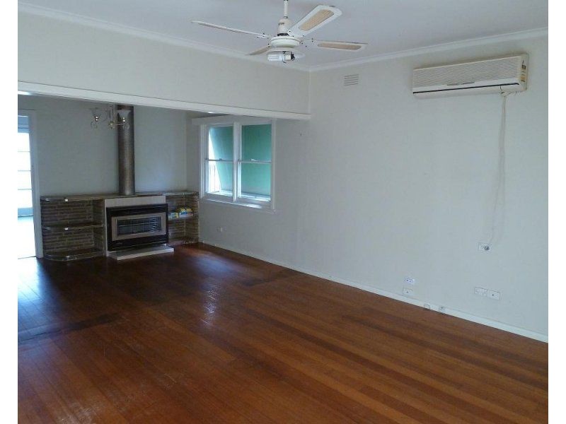 13 Riverview Street, Avondale Heights VIC 3034