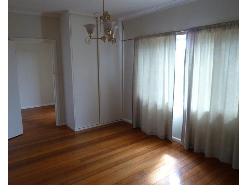 13 Riverview Street, Avondale Heights VIC 3034