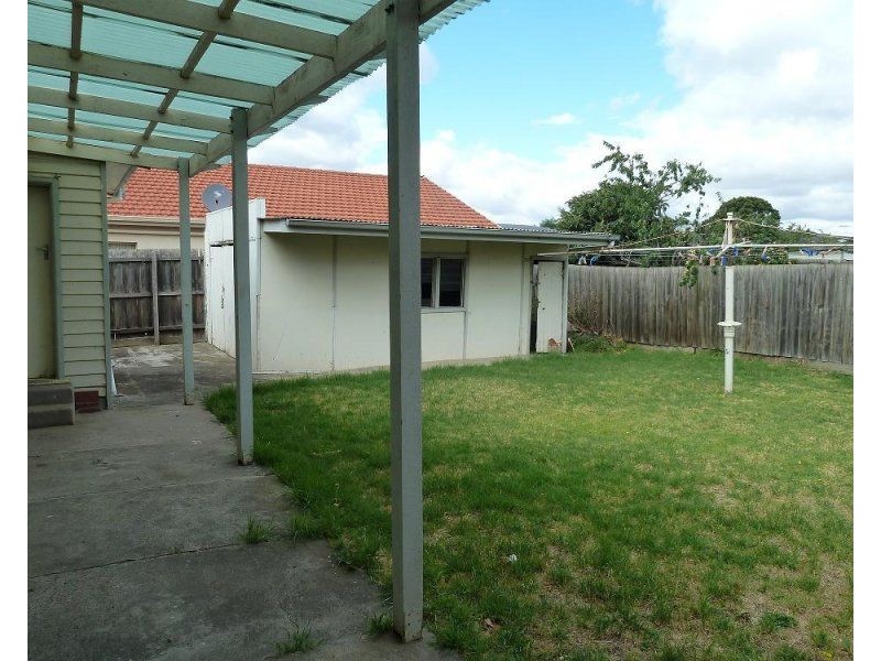 13 Riverview Street, Avondale Heights VIC 3034