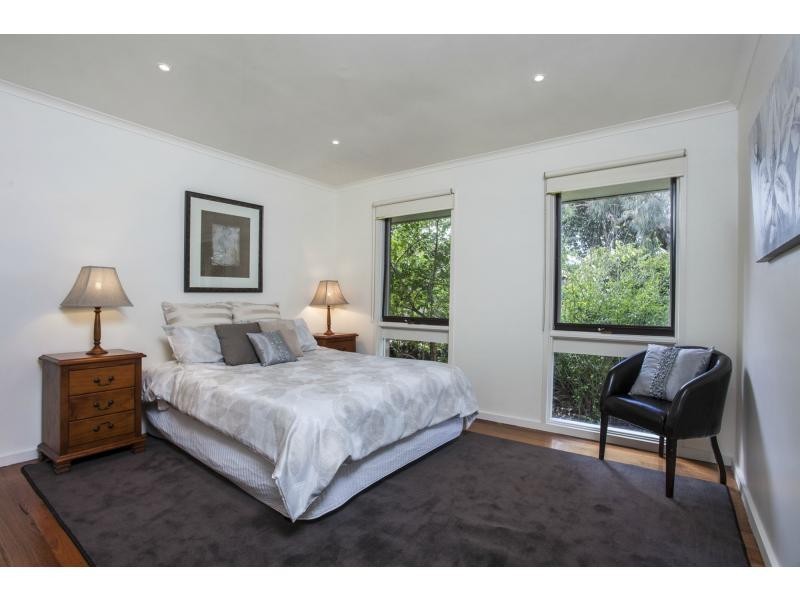1 Christina Court, Avondale Heights VIC 3034