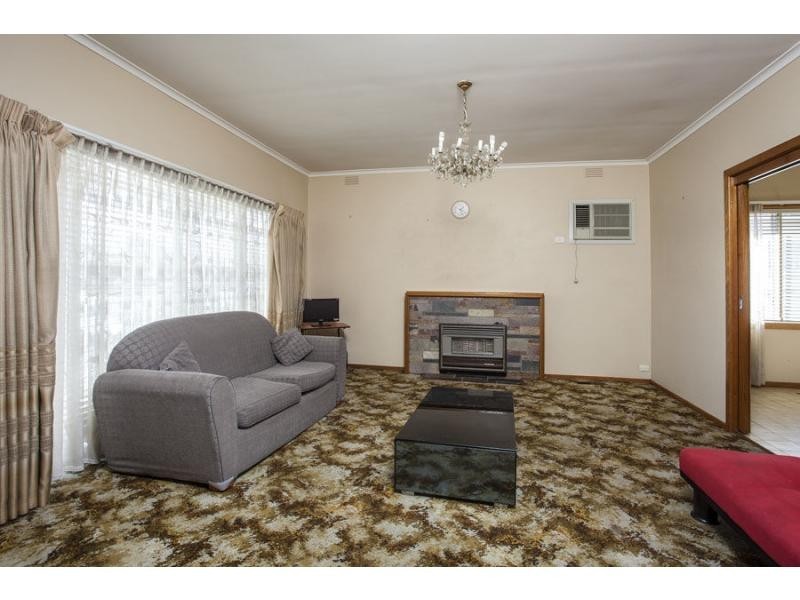 302 Milleara Road, Avondale Heights VIC 3034