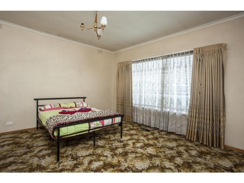 302 Milleara Road, Avondale Heights VIC 3034