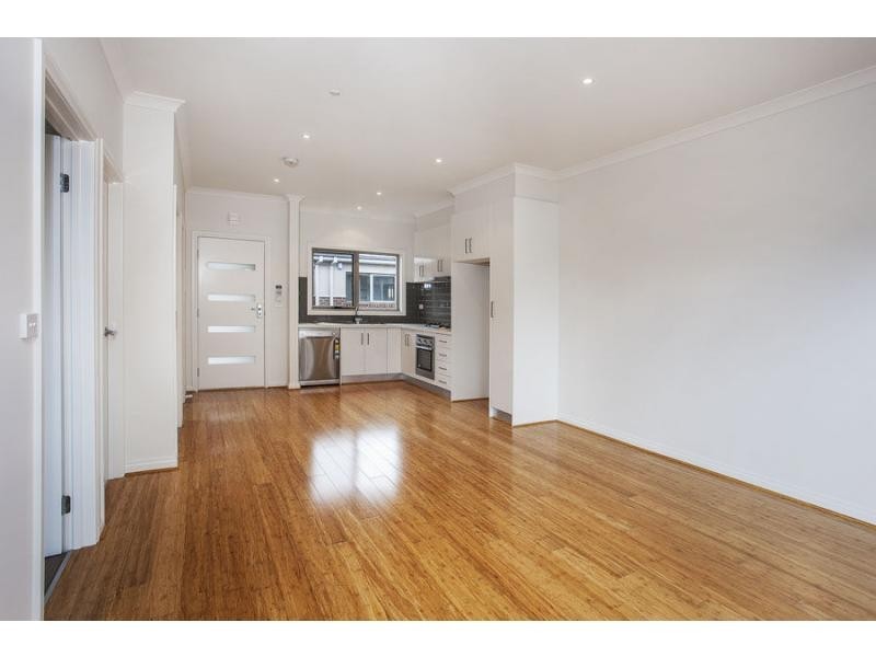 3/3-5 Nelson Court, Avondale Heights VIC 3034