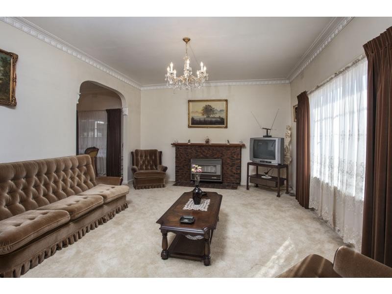 81 McIntosh Street, Airport West VIC 3042