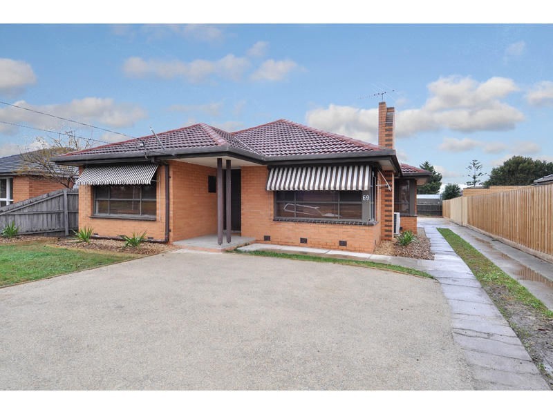 69 Moore Road, Airport West VIC 3042