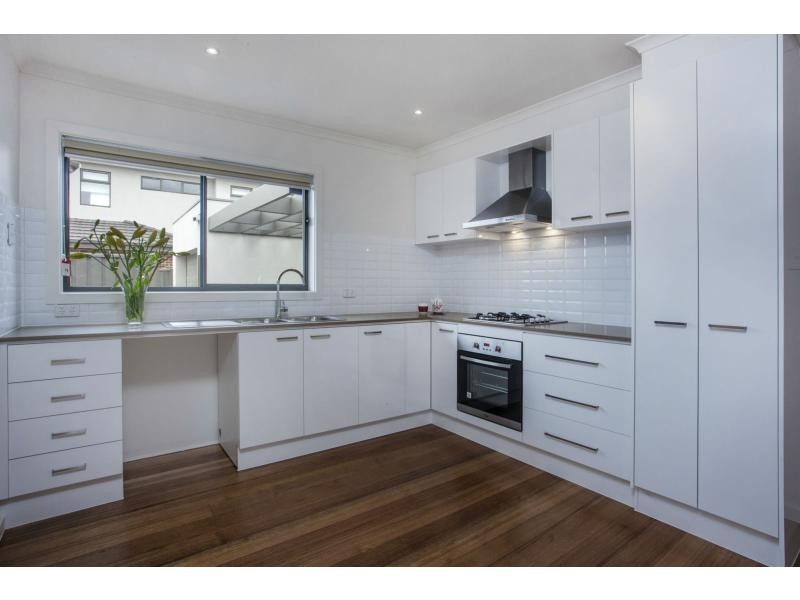 1/43 Robson Avenue, Avondale Heights VIC 3034