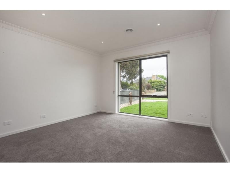 1/43 Robson Avenue, Avondale Heights VIC 3034