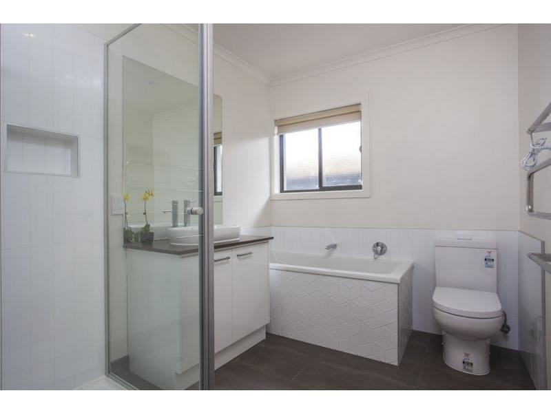 1/43 Robson Avenue, Avondale Heights VIC 3034