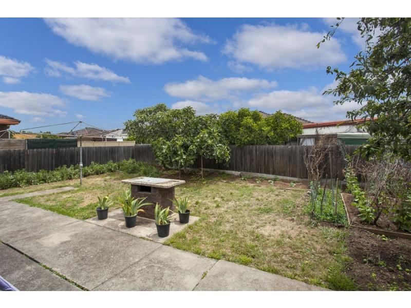 21 Orleans Road, Avondale Heights VIC 3034