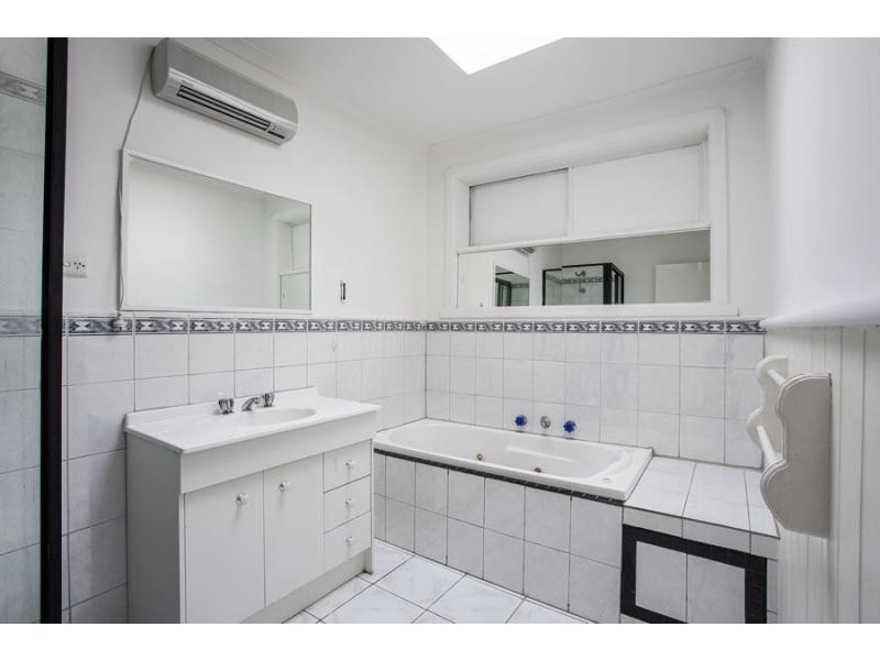 22 Arcade Way, Avondale Heights VIC 3034