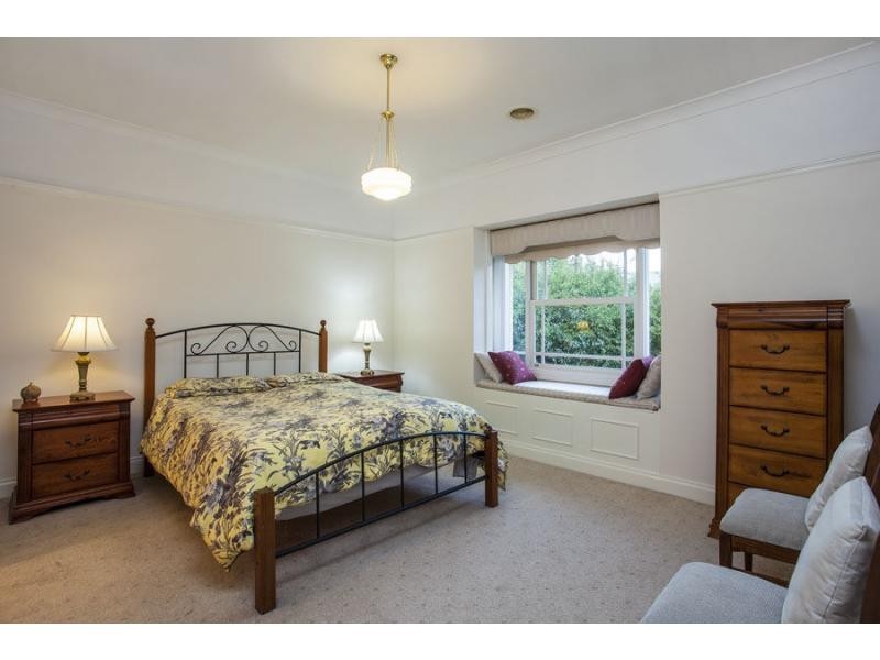 39 Sovereign Way, Hillside VIC 3037