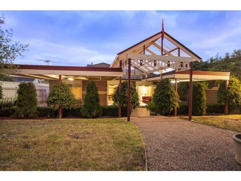 39 Sovereign Way, Hillside VIC 3037