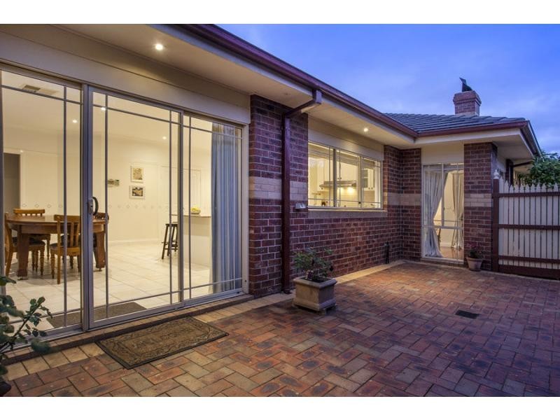 39 Sovereign Way, Hillside VIC 3037