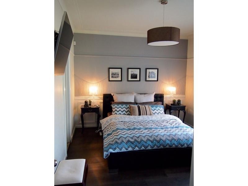 44 Military Road, Avondale Heights VIC 3034