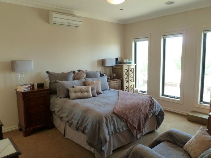 35 Ultimo Drive, Taylors Hill VIC 3037