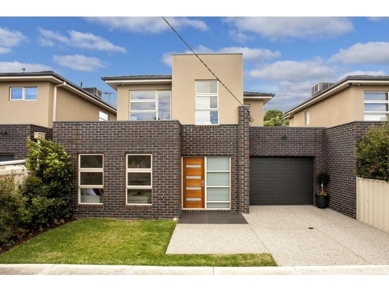 22 ARVERN AVENUE, Avondale Heights VIC 3034